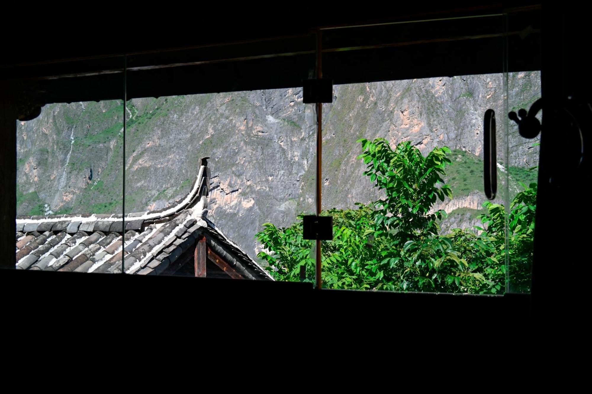 Tiger Leaping Gorge Sean'S Spring Guesthouse Shangri-La Habitación foto