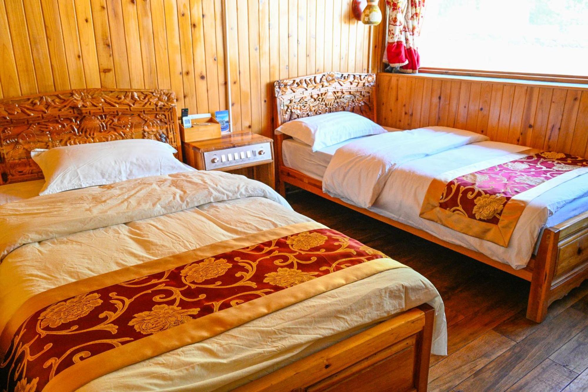 Tiger Leaping Gorge Sean'S Spring Guesthouse Shangri-La Habitación foto