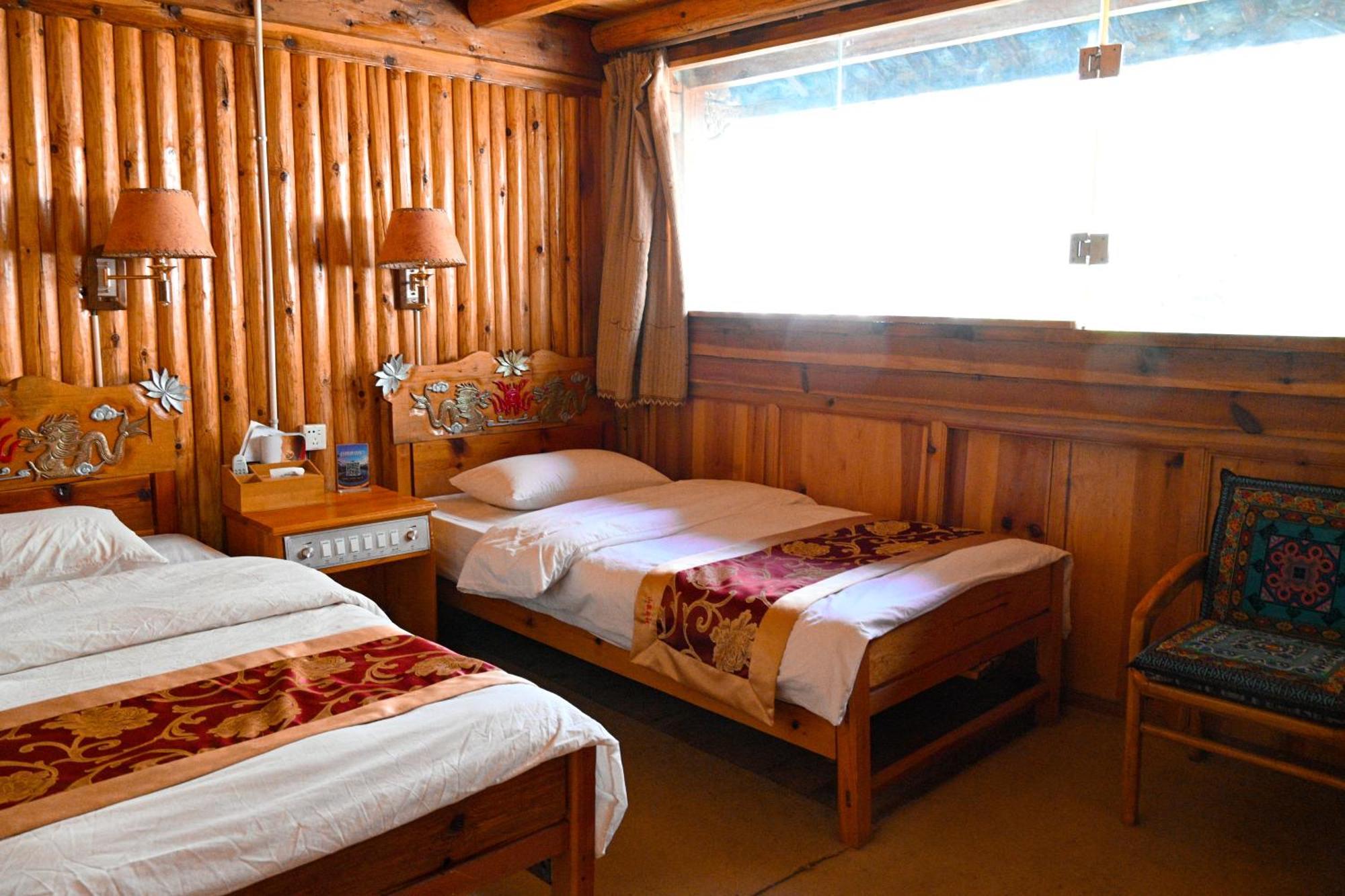 Tiger Leaping Gorge Sean'S Spring Guesthouse Shangri-La Habitación foto