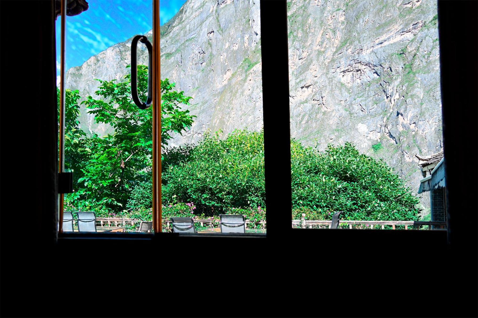 Tiger Leaping Gorge Sean'S Spring Guesthouse Shangri-La Habitación foto