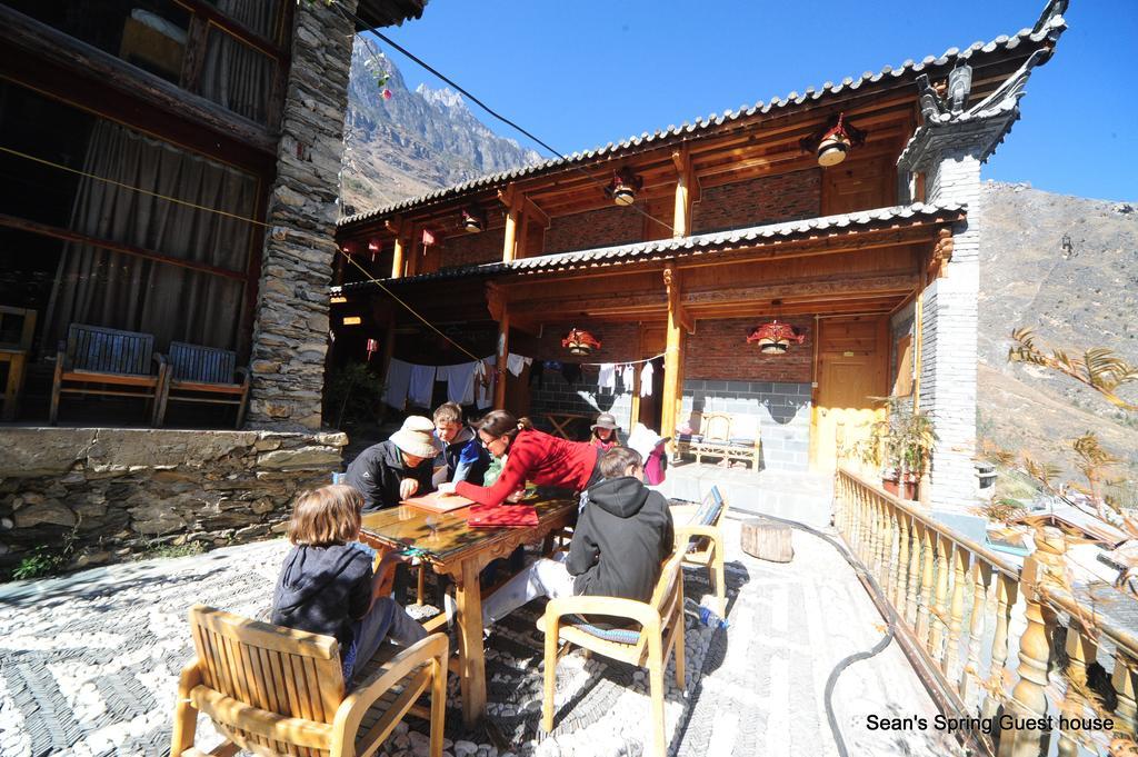 Tiger Leaping Gorge Sean'S Spring Guesthouse Shangri-La Exterior foto